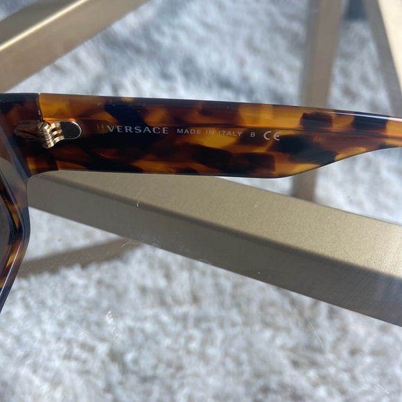 Versace Sunglasses - Picture 5 of 6